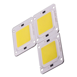 BM شبايه 50 وات ترنس لكشاف الواجهه: لوحات LED بإطار أبيض ونقاط تثبيت