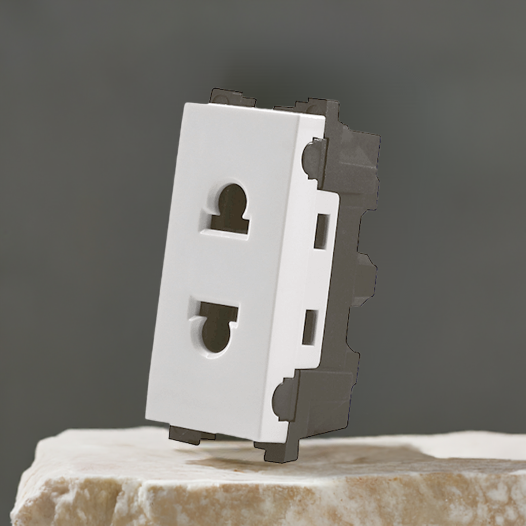 بريزه امريكي 16 امبير ابيض كون نايس - الورداني للإضاءة الحديثة