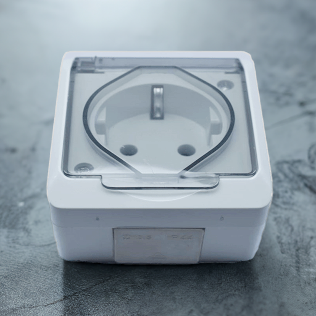 بريزه خارج بغطاء شفاف - الورداني للإضاءة الحديثة